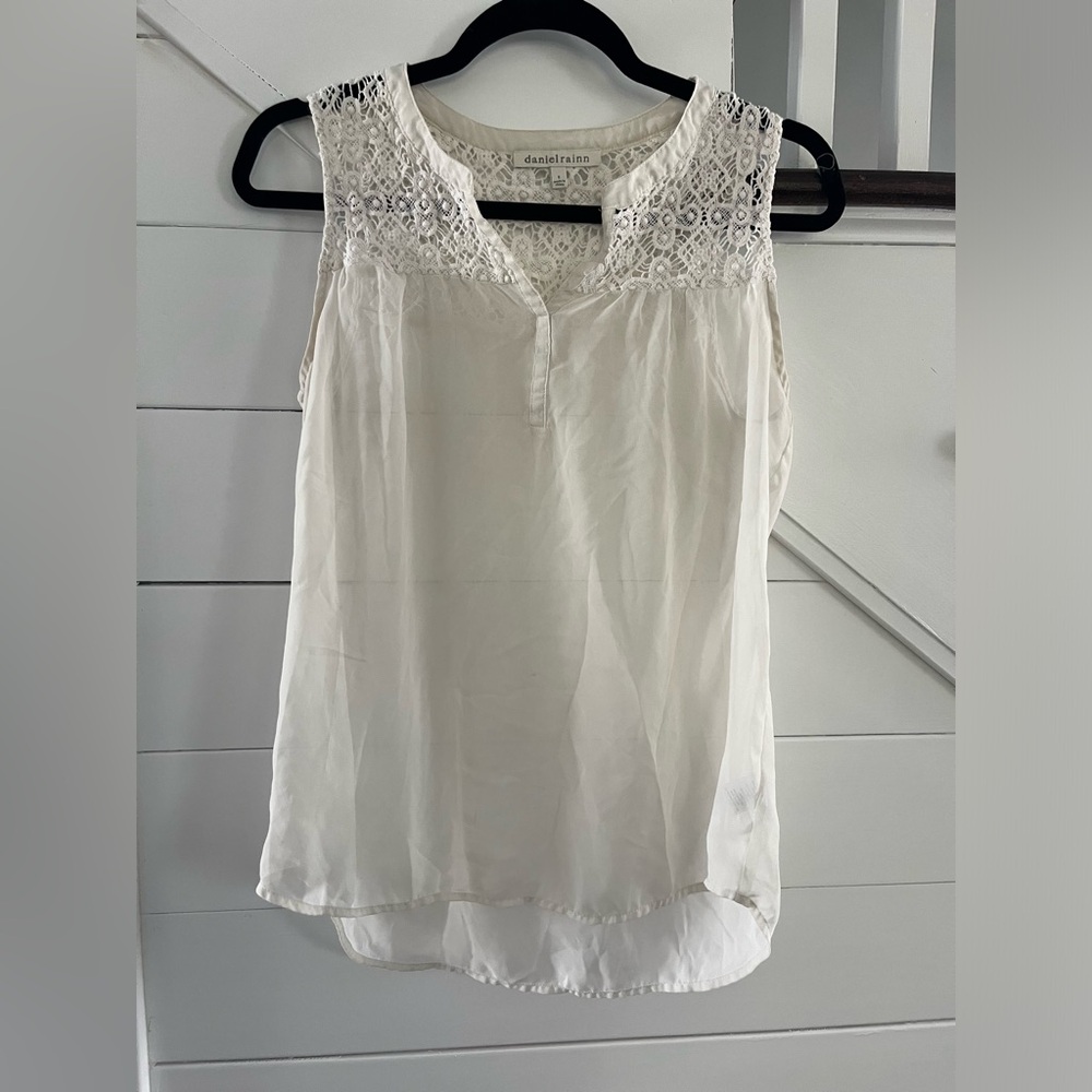 Daniel Rainn White Sleeveless Crochet Blouse (S)